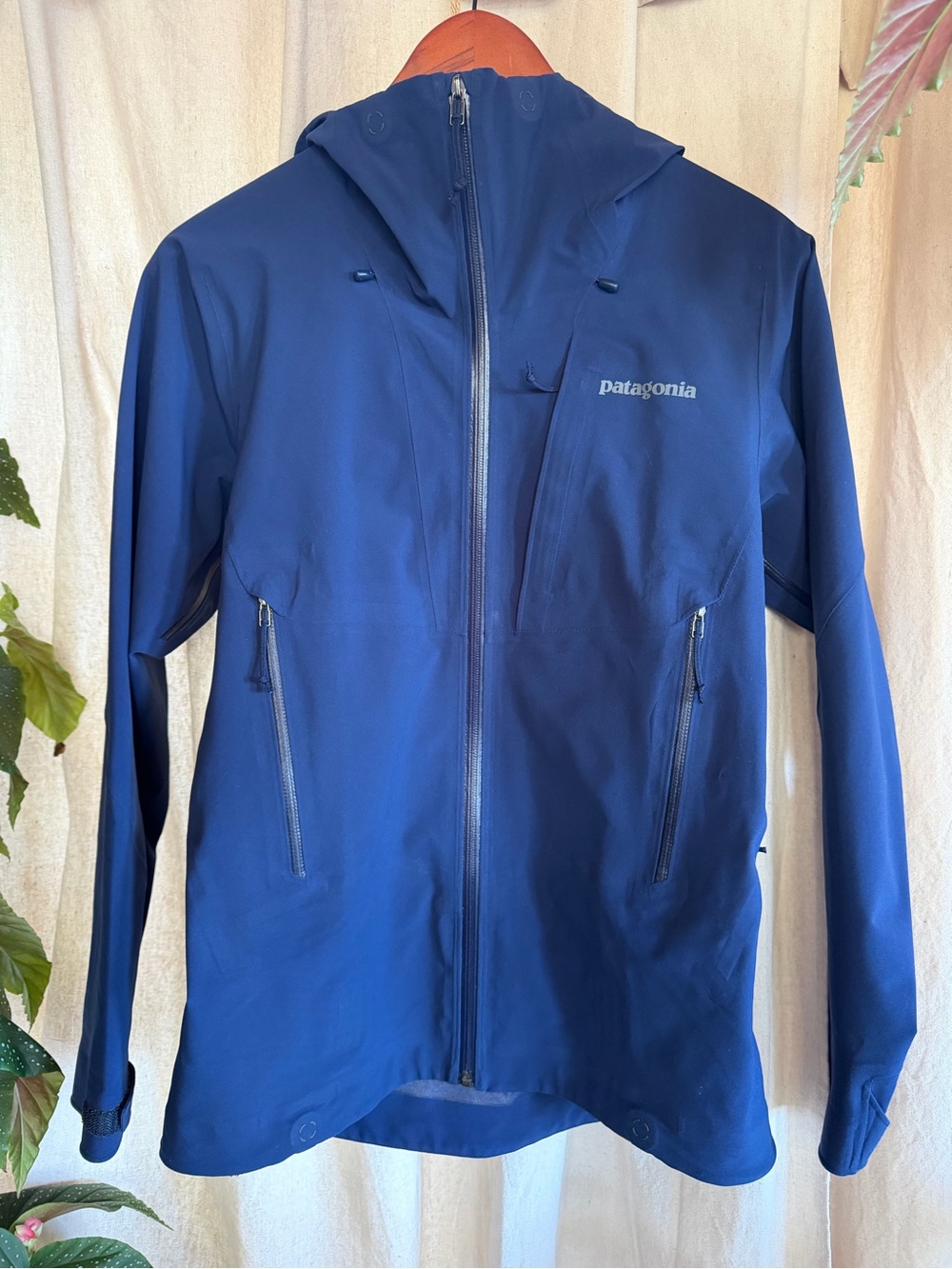 Patagonia Women’s Galvanized Rain jacket XS